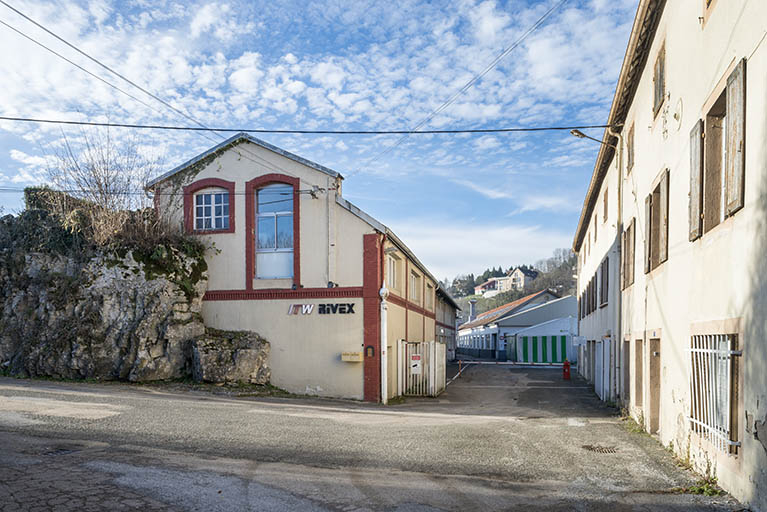 Vue d'ensemble depuis l'ancienne entrée (à l'est). © Région Bourgogne-Franche-Comté, Inventaire du patrimoine