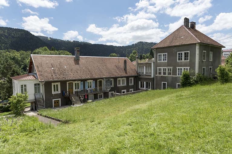 Maison (1871, vers 1923, vers 1947) et usine de montres Dupommier et Marguet Frères puis Louis Marguet et Cie, aux 4-8 rue Pasteur. © Région Bourgogne-Franche-Comté, Inventaire du patrimoine Maison (1871, vers 1923, vers 1947) et usine de montres Dupommier et Marguet Frères puis Louis Marguet et Cie, aux 4-8 rue Pasteur. © Région Bourgogne-Franche-Comté, Inventaire du patrimoine