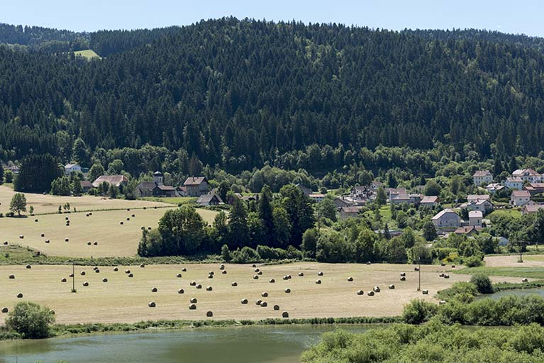 Vue d'ensemble des Bassots. © Région Bourgogne-Franche-Comté, Inventaire du patrimoine Vue d'ensemble des Bassots. © Région Bourgogne-Franche-Comté, Inventaire du patrimoine