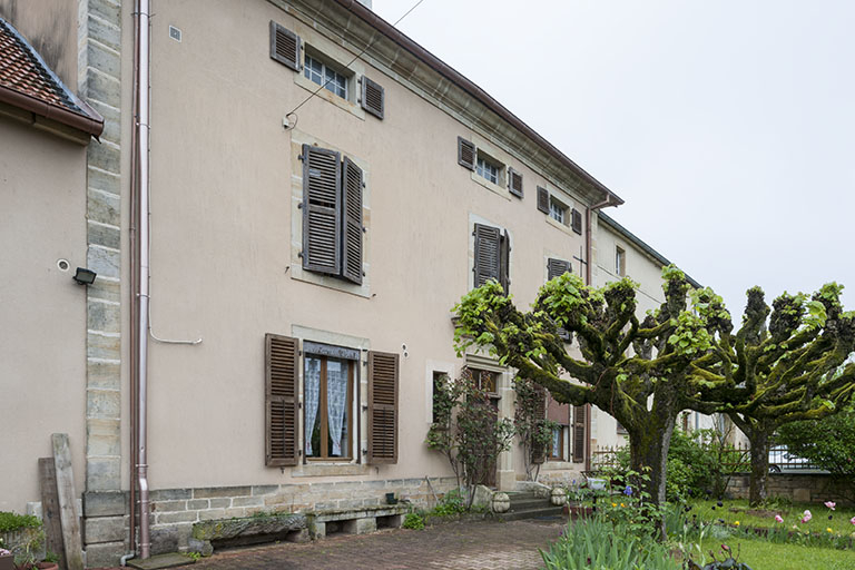 Vue générale de la façade principale. © Région Bourgogne-Franche-Comté, Inventaire du patrimoine Vue générale de la façade principale. © Région Bourgogne-Franche-Comté, Inventaire du patrimoine