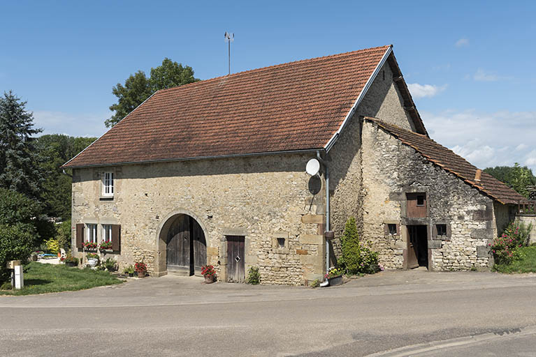 Ferme, ancien moulin, ancien four banal, 8 rue du Moulin. © Région Bourgogne-Franche-Comté, Inventaire du patrimoine
