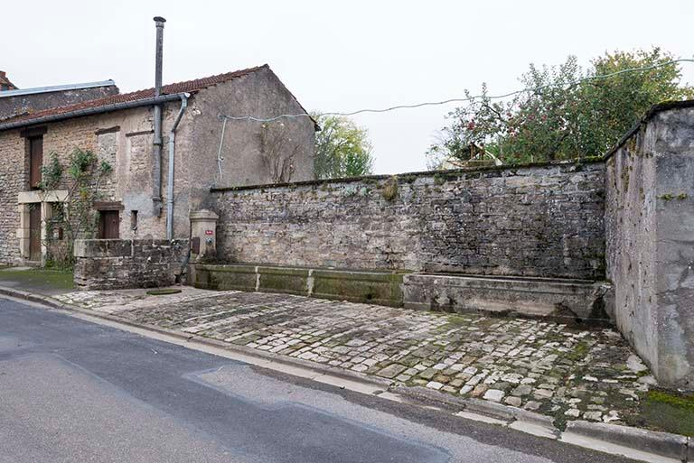 Abreuvoir, rue de Tallefosse. © Région Bourgogne-Franche-Comté, Inventaire du patrimoine