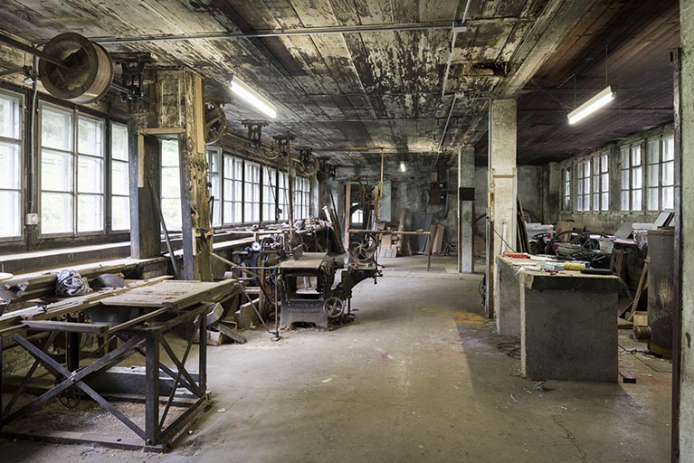 Usine : atelier de menuiserie au rez-de-chaussée. © Région Bourgogne-Franche-Comté, Inventaire du patrimoine