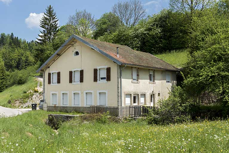 Les Epaisses : l'atelier d'Emile Ernest Voynnet (vers 1894), puis d'Henri et de René Laithier, au 1 les Epaisses. © Région Bourgogne-Franche-Comté, Inventaire du patrimoine Les Epaisses : l'atelier d'Emile Ernest Voynnet (vers 1894), puis d'Henri et de René Laithier, au 1 les Epaisses. © Région Bourgogne-Franche-Comté, Inventaire du patrimoine