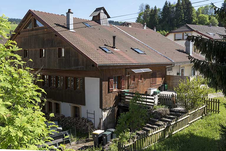 Façades postérieure et latérale droite. © Région Bourgogne-Franche-Comté, Inventaire du patrimoine