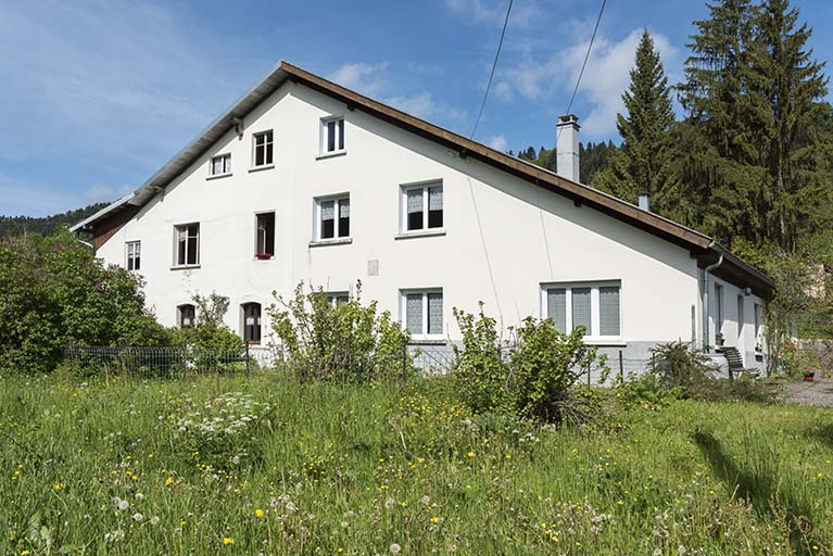 Elévation sud-est. © Région Bourgogne-Franche-Comté, Inventaire du patrimoine Elévation sud-est. © Région Bourgogne-Franche-Comté, Inventaire du patrimoine