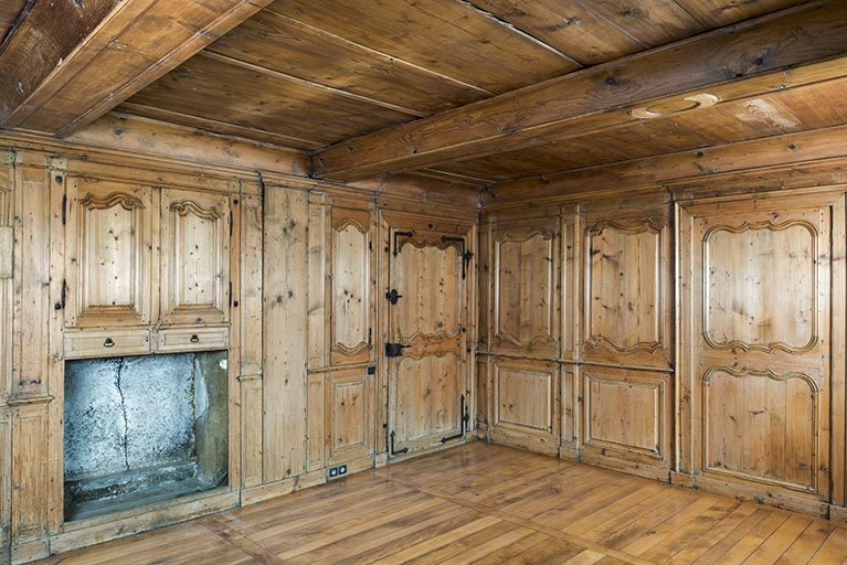 Intérieur : le "poêle". © Région Bourgogne-Franche-Comté, Inventaire du patrimoine Intérieur : le "poêle". © Région Bourgogne-Franche-Comté, Inventaire du patrimoine