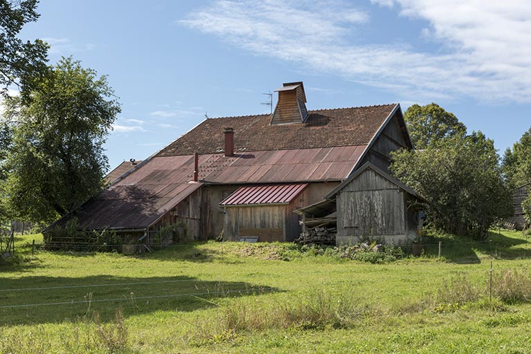 Façades latérale droite et postérieure. © Région Bourgogne-Franche-Comté, Inventaire du patrimoine