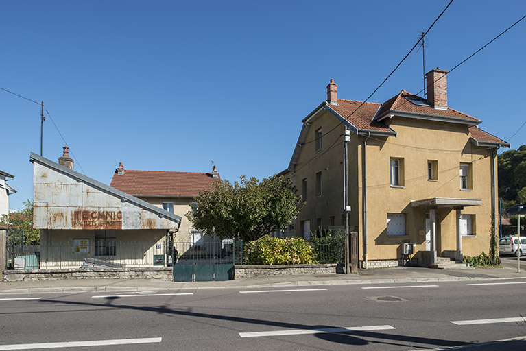 Vue de trois quarts depuis l'avenue du Polygone. © Région Bourgogne-Franche-Comté, Inventaire du patrimoine