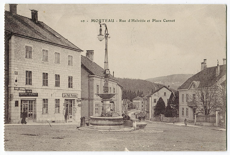 10 - Morteau - Rue d'Helvétie et place Carnot, 1er quart 20e siècle [avant 1912]. © Région Bourgogne-Franche-Comté, Inventaire du patrimoine