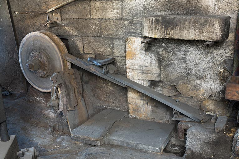 Poste d'émoulage. © Région Bourgogne-Franche-Comté, Inventaire du patrimoine