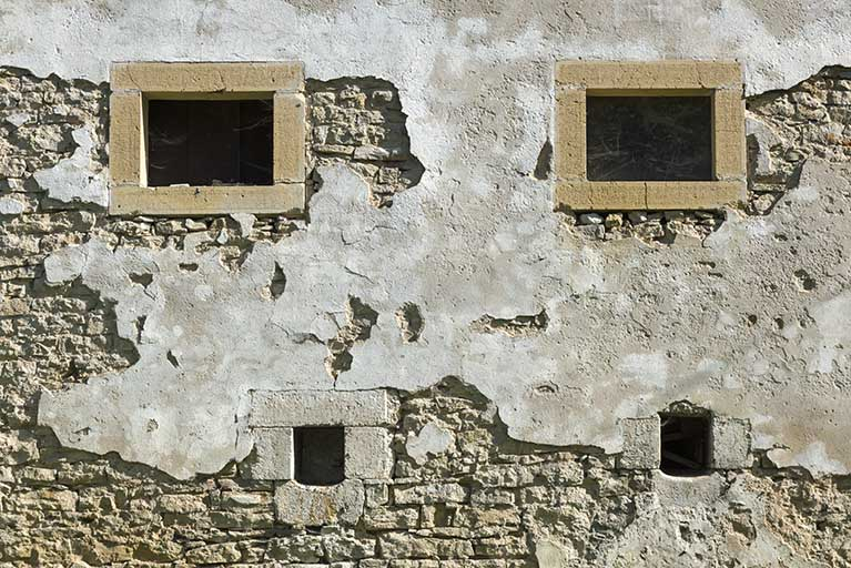 Moulin : fenêtres sur la façade ouest. © Région Bourgogne-Franche-Comté, Inventaire du patrimoine