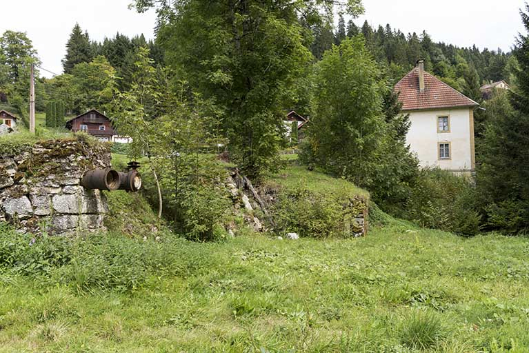 Vestiges de la scierie, à l'ouest. © Région Bourgogne-Franche-Comté, Inventaire du patrimoine