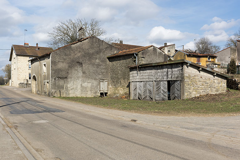 Appentis, 20 rue des Vosges. Travail de menuiserie des portes. © Région Bourgogne-Franche-Comté, Inventaire du patrimoine