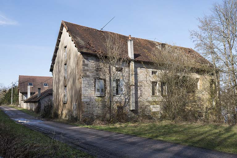 Vue générale du site du Moulin-Atre. © Région Bourgogne-Franche-Comté, Inventaire du patrimoine Vue générale du site du Moulin-Atre. © Région Bourgogne-Franche-Comté, Inventaire du patrimoine