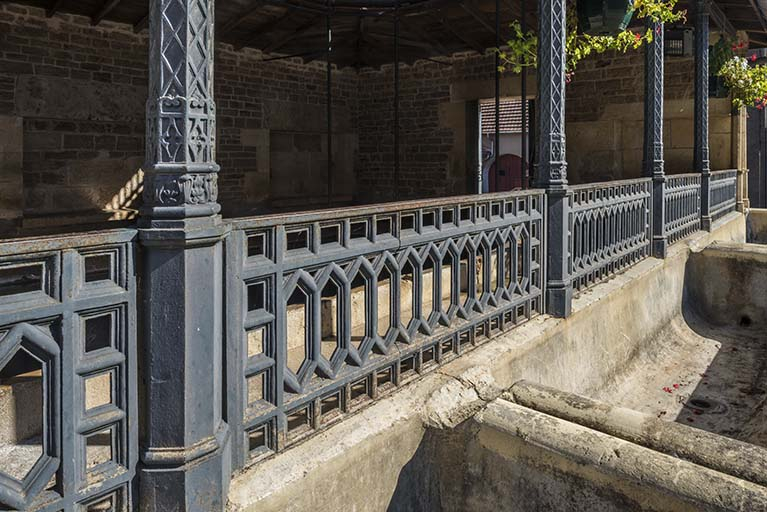 Le garde-corps en fonte. © Région Bourgogne-Franche-Comté, Inventaire du patrimoine