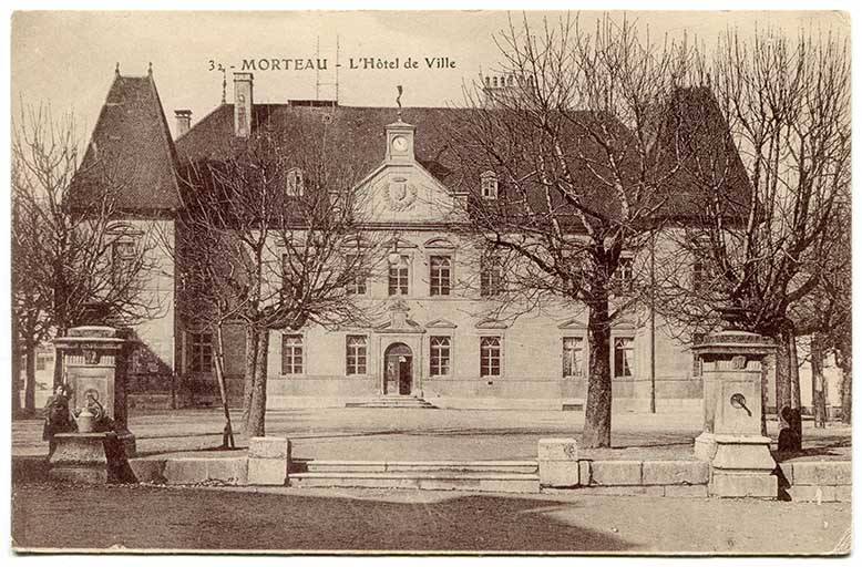 32 - Morteau - L'Hôtel de Ville, 1er quart 20e siècle [avant 1913]. © Région Bourgogne-Franche-Comté, Inventaire du patrimoine
