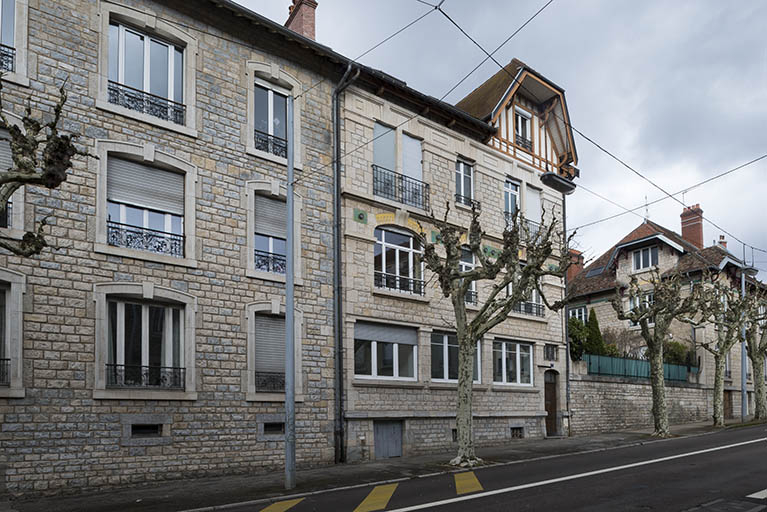 Vue de trois quarts gauche. © Région Bourgogne-Franche-Comté, Inventaire du patrimoine Vue de trois quarts gauche. © Région Bourgogne-Franche-Comté, Inventaire du patrimoine
