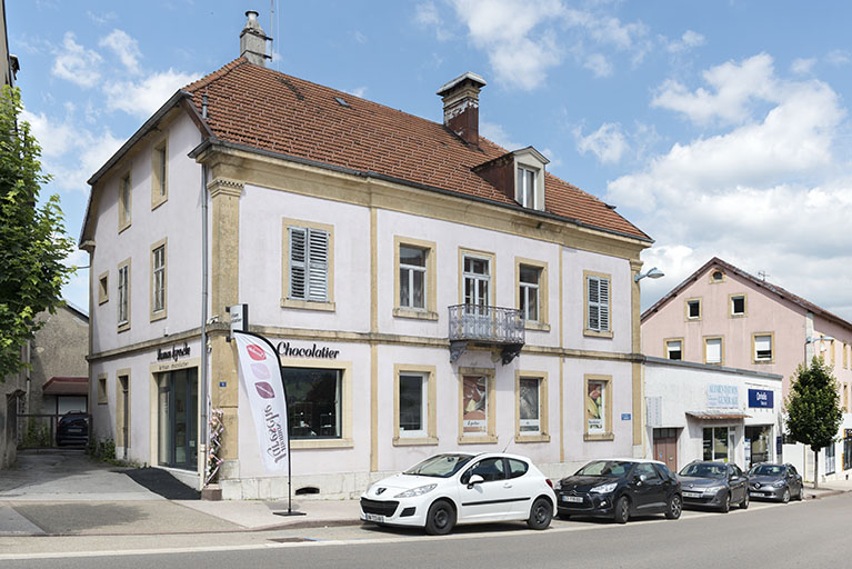 Vue d'ensemble, de trois quarts gauche. © Région Bourgogne-Franche-Comté, Inventaire du patrimoine