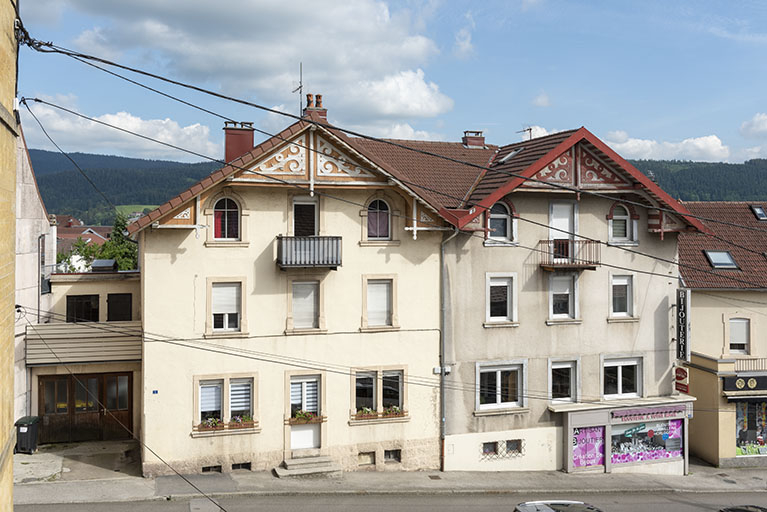 Façades antérieures, de trois quarts gauche. © Région Bourgogne-Franche-Comté, Inventaire du patrimoine