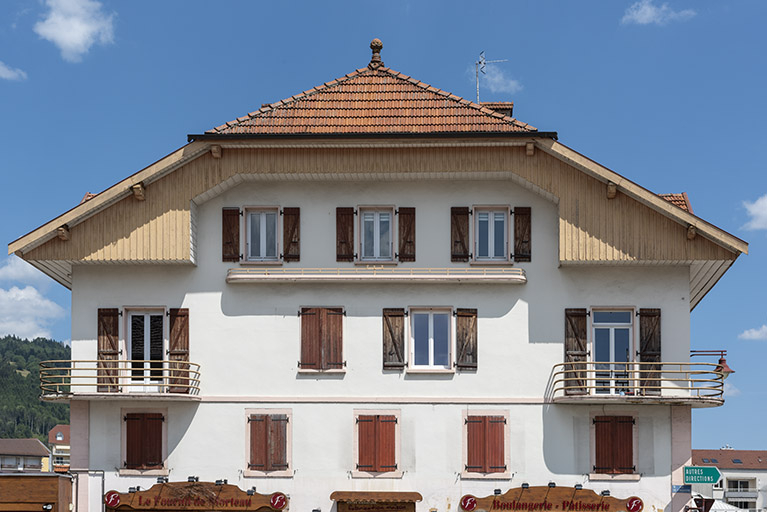 Façade antérieure : étages. © Région Bourgogne-Franche-Comté, Inventaire du patrimoine