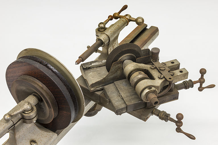 Détail du touret d'affûtage. © Région Bourgogne-Franche-Comté, Inventaire du patrimoine