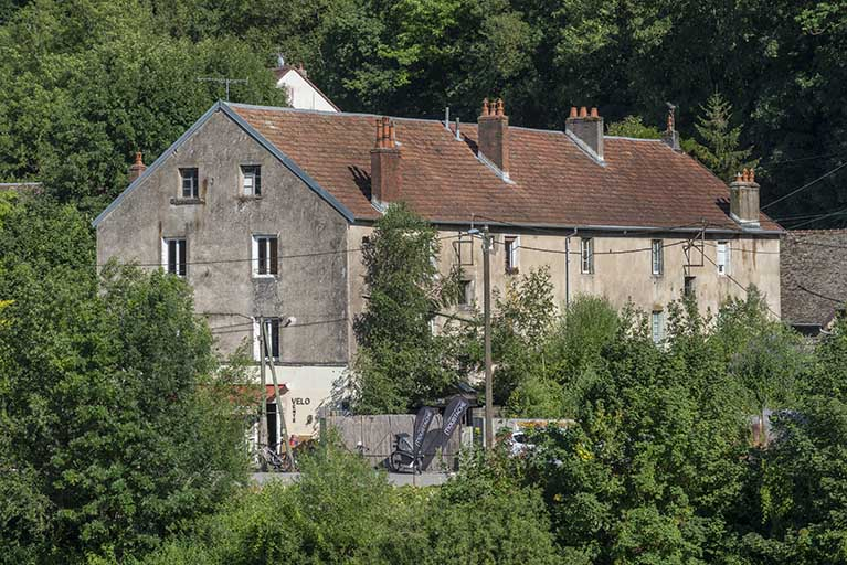 Logement ouvrier. Vue depuis le nord-ouest. © Région Bourgogne-Franche-Comté, Inventaire du patrimoine
