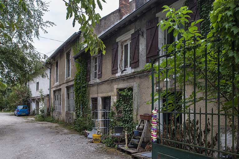 Façade nord d'un logement et de l'atelier de fonderie. © Région Bourgogne-Franche-Comté, Inventaire du patrimoine