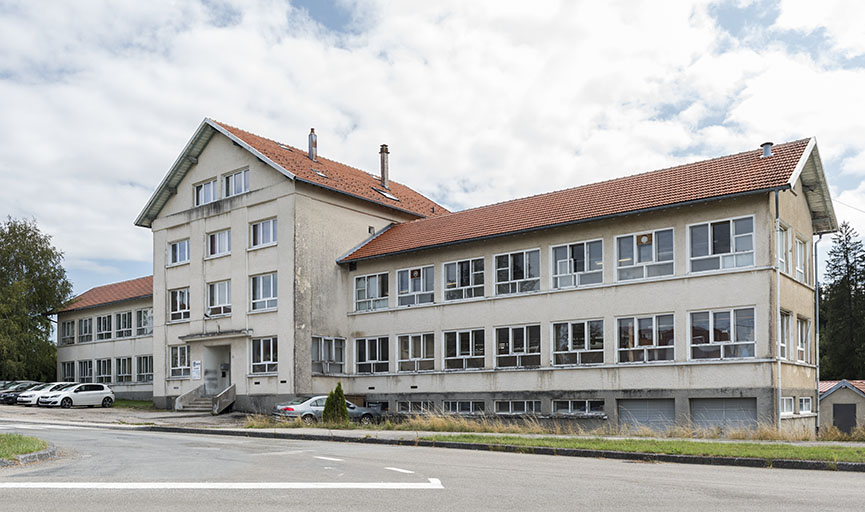 Deuxième usine : façade antérieure, de trois quarts droite. © Région Bourgogne-Franche-Comté, Inventaire du patrimoine