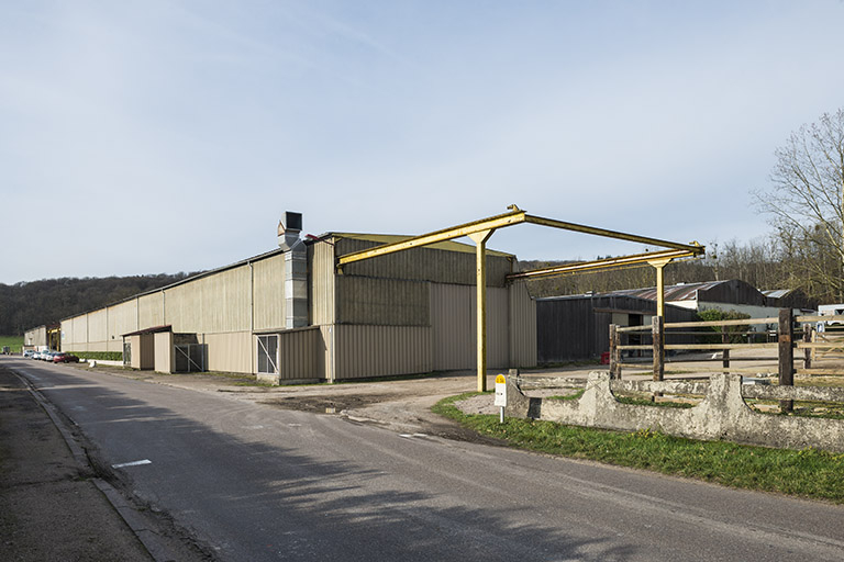 Hangar de la société Selam, route de Ferrières. © Région Bourgogne-Franche-Comté, Inventaire du patrimoine