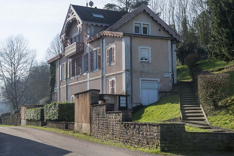 Maison en bordure de rivière. © Région Bourgogne-Franche-Comté, Inventaire du patrimoine