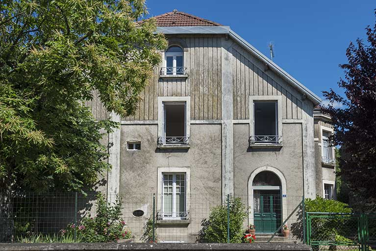 Maison côté rue de la Perception. © Région Bourgogne-Franche-Comté, Inventaire du patrimoine Maison côté rue de la Perception. © Région Bourgogne-Franche-Comté, Inventaire du patrimoine