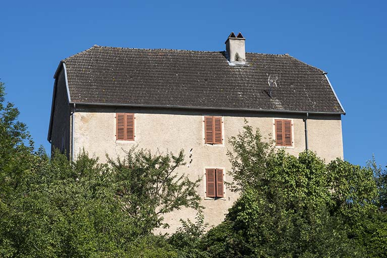 Etages supérieurs de la façade postérieure. © Région Bourgogne-Franche-Comté, Inventaire du patrimoine Etages supérieurs de la façade postérieure. © Région Bourgogne-Franche-Comté, Inventaire du patrimoine