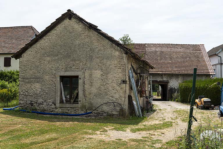Forge : façade postérieure, de trois quarts droite. © Région Bourgogne-Franche-Comté, Inventaire du patrimoine Forge : façade postérieure, de trois quarts droite. © Région Bourgogne-Franche-Comté, Inventaire du patrimoine