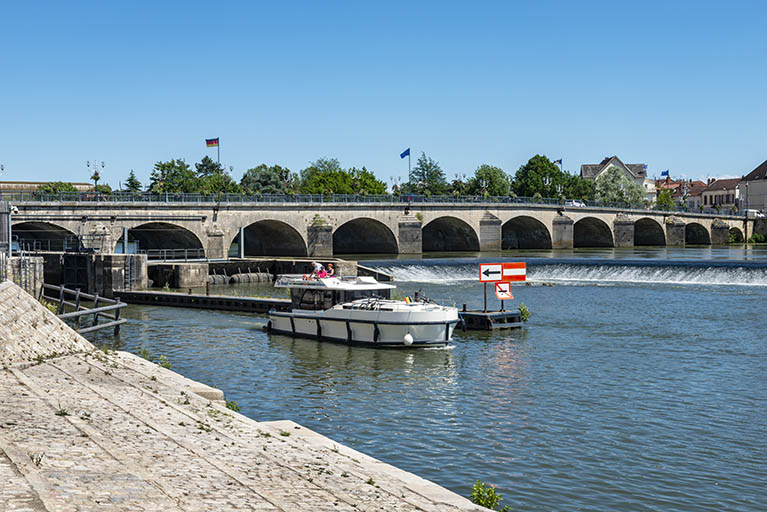pont © Région Bourgogne-Franche-Comté, Inventaire du patrimoine pont © Région Bourgogne-Franche-Comté, Inventaire du patrimoine