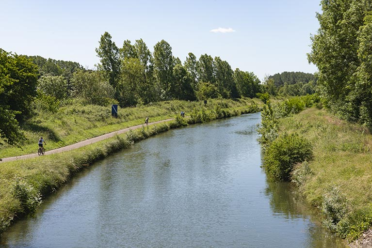 Vue générale de la dérivation. © Région Bourgogne-Franche-Comté, Inventaire du patrimoine Vue générale de la dérivation. © Région Bourgogne-Franche-Comté, Inventaire du patrimoine