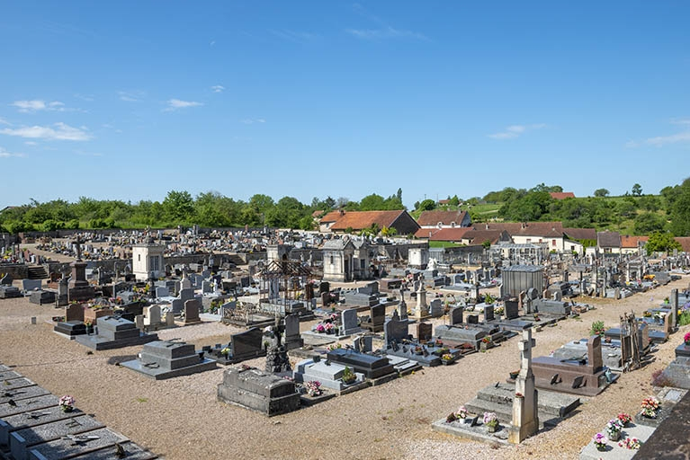  cimetière tombeau © Région Bourgogne-Franche-Comté, Inventaire du patrimoine