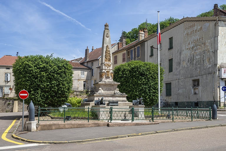 monument monument aux morts © Région Bourgogne-Franche-Comté, Inventaire du patrimoine  monument monument aux morts © Région Bourgogne-Franche-Comté, Inventaire du patrimoine