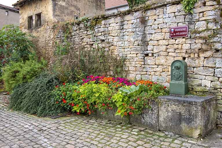  fontaine © Région Bourgogne-Franche-Comté, Inventaire du patrimoine
