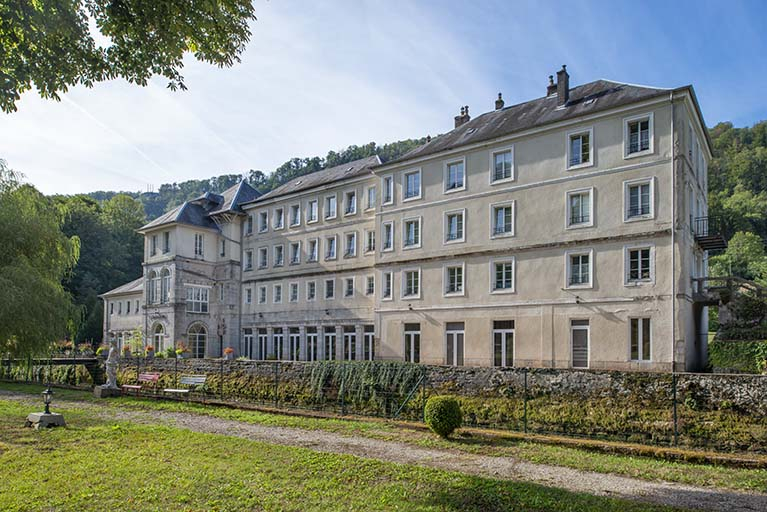 établissement thermal © Région Bourgogne-Franche-Comté, Inventaire du patrimoine  établissement thermal © Région Bourgogne-Franche-Comté, Inventaire du patrimoine