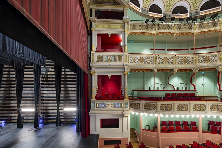 théâtre © Région Bourgogne-Franche-Comté, Inventaire du patrimoine  théâtre © Région Bourgogne-Franche-Comté, Inventaire du patrimoine