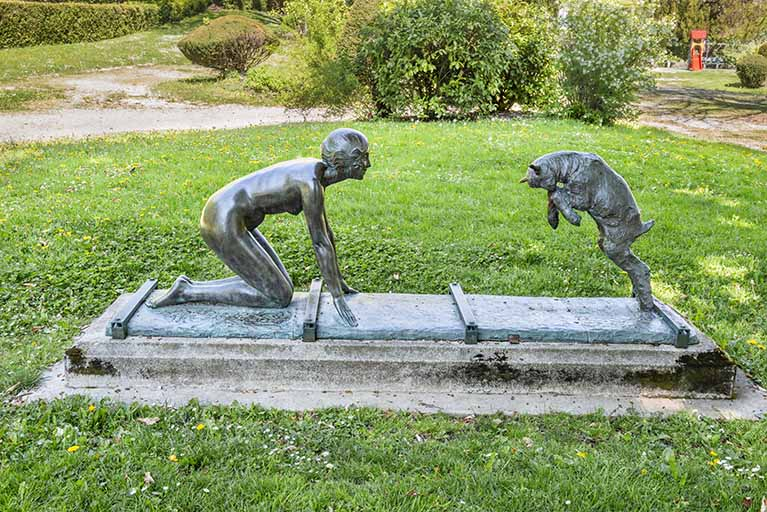 groupe sculpté © Région Bourgogne-Franche-Comté, Inventaire du patrimoine  groupe sculpté © Région Bourgogne-Franche-Comté, Inventaire du patrimoine