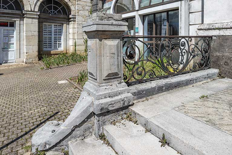 garde-corps © Région Bourgogne-Franche-Comté, Inventaire du patrimoine  garde-corps © Région Bourgogne-Franche-Comté, Inventaire du patrimoine