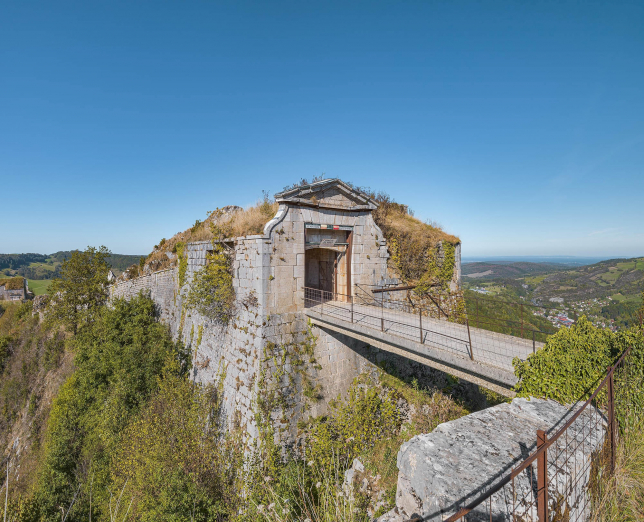 fort redoute © Région Bourgogne-Franche-Comté, Inventaire du patrimoine  fort redoute © Région Bourgogne-Franche-Comté, Inventaire du patrimoine