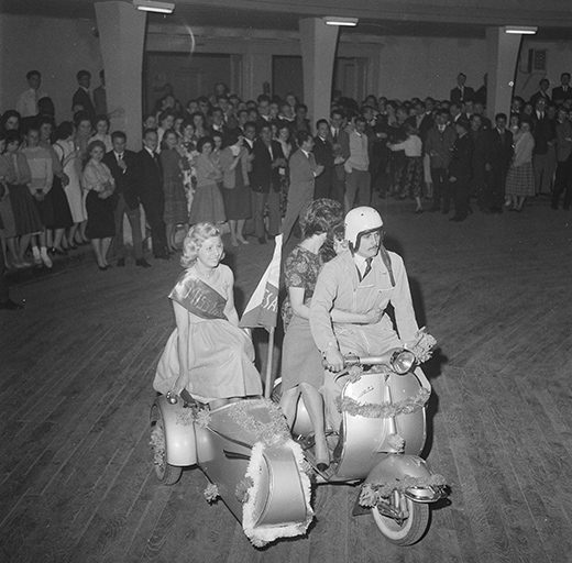 salle de spectacle © Région Bourgogne-Franche-Comté, Inventaire du patrimoine  salle de spectacle © Région Bourgogne-Franche-Comté, Inventaire du patrimoine