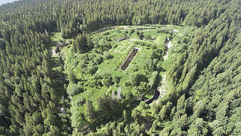 fort © Région Bourgogne-Franche-Comté, Inventaire du patrimoine  fort © Région Bourgogne-Franche-Comté, Inventaire du patrimoine