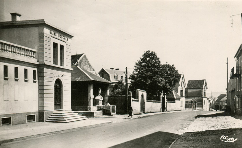 bains douches bains publics rue © Archives départementales de la Haute-Saône  bains douches bains publics rue © Archives départementales de la Haute-Saône