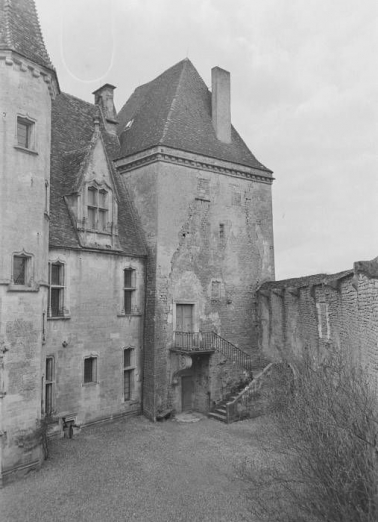  château fort © Région Bourgogne-Franche-Comté, Inventaire du patrimoine