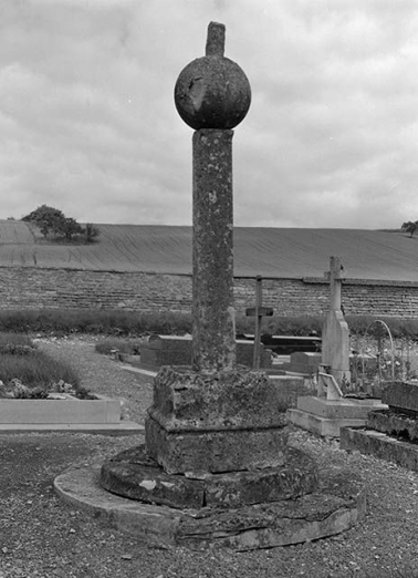  croix de cimetière © Région Bourgogne-Franche-Comté, Inventaire du patrimoine