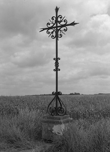  croix de chemin © Région Bourgogne-Franche-Comté, Inventaire du patrimoine